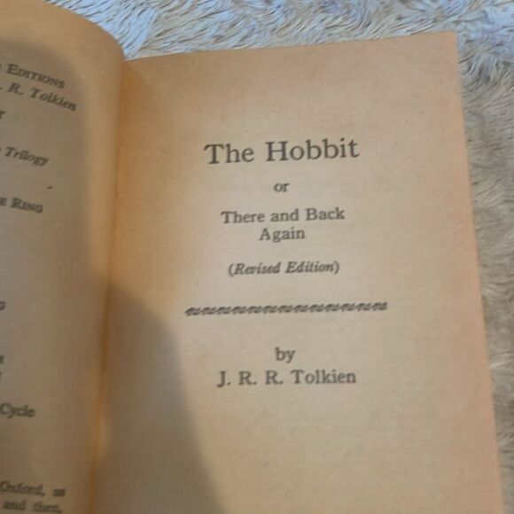The Hobbit by J.R.R Tolkien revised edition vintage 1970 - Picture 8 of 8